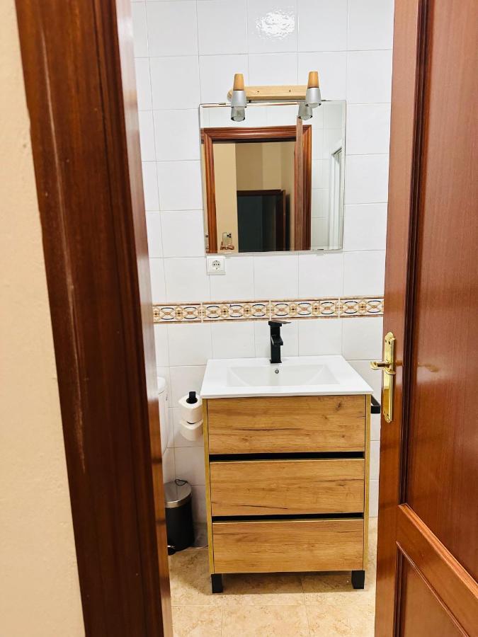 Apartamento Acogedor Y Moderno En Pleno Centro De Sevilla Con Parking Gratis Kültér fotó