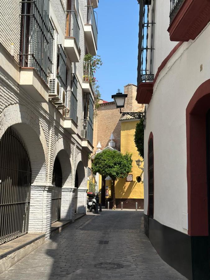 Apartamento Acogedor Y Moderno En Pleno Centro De Sevilla Con Parking Gratis Kültér fotó