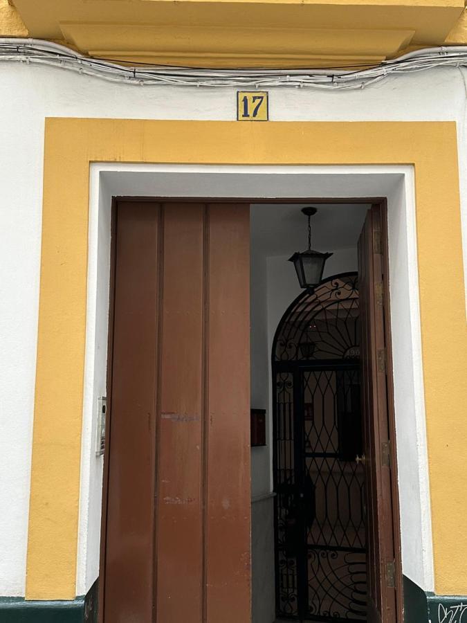 Apartamento Acogedor Y Moderno En Pleno Centro De Sevilla Con Parking Gratis Kültér fotó