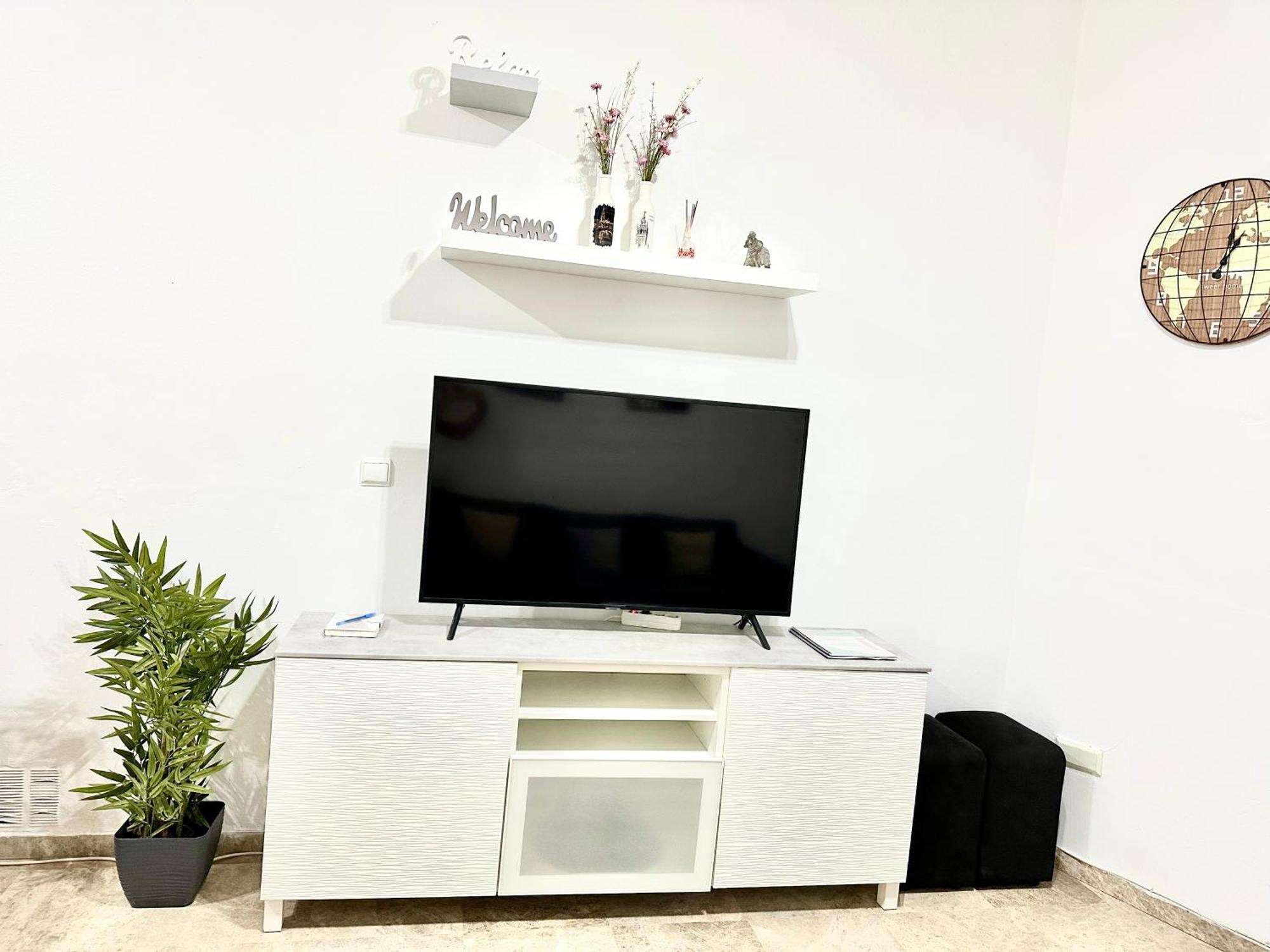 Apartamento Acogedor Y Moderno En Pleno Centro De Sevilla Con Parking Gratis Kültér fotó